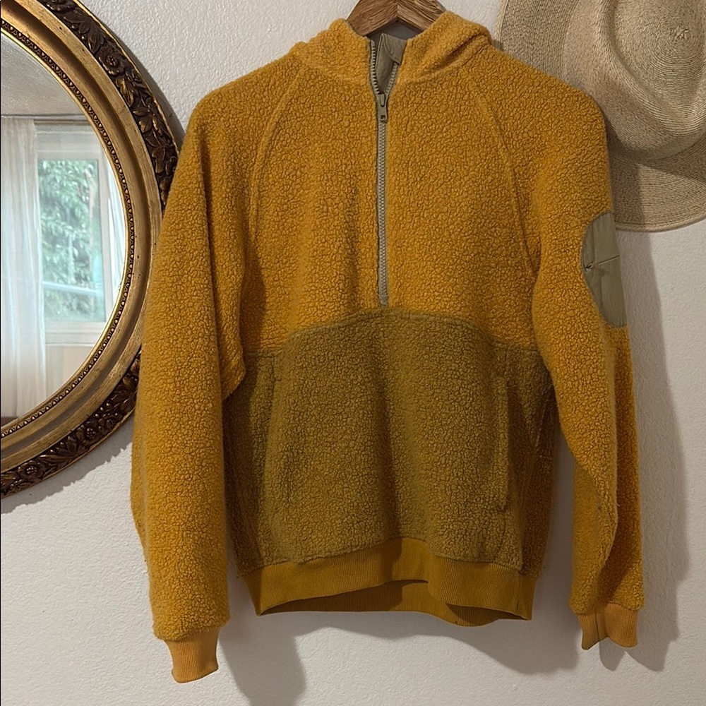 Outdoor Voices fleece jacket